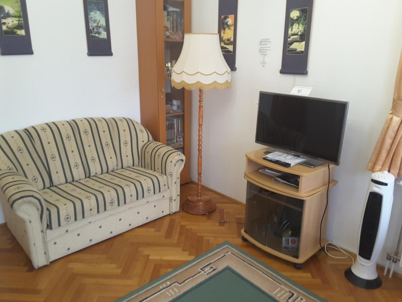 Dessewffy Guesthouse 자르마디 외부 사진